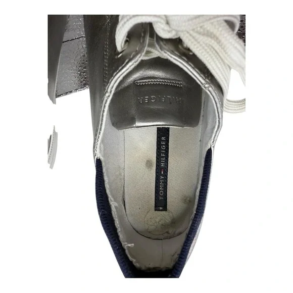 Tommy Hilfiger Silver Sneakers Size 9M Red, White, Blue Accent - Picture 9 of 13